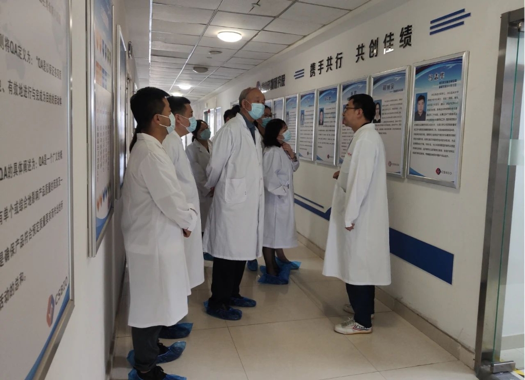 河北省医药行业协会组织药企到河北mg冰球突破药业进行党建工作交流调研